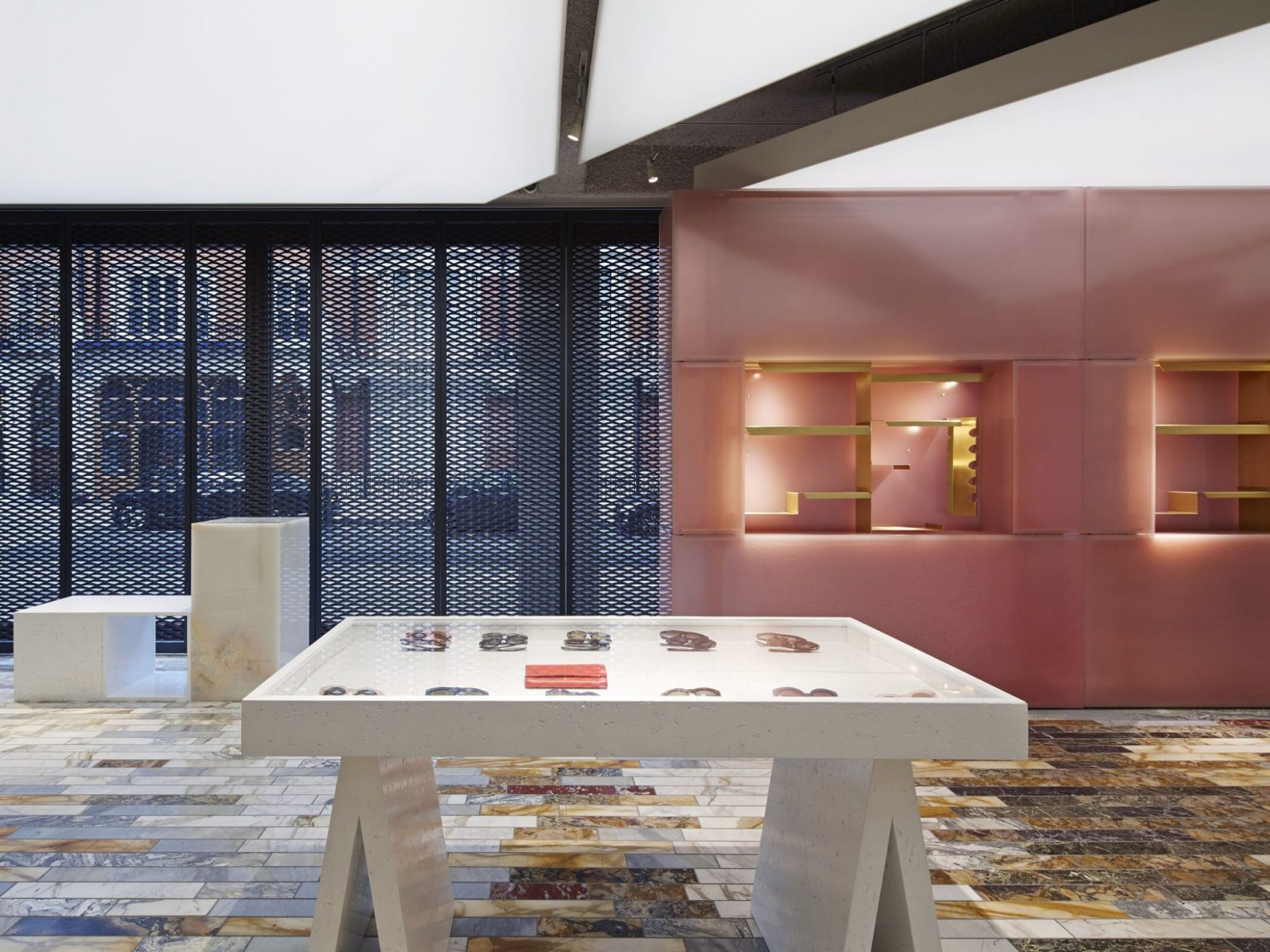 CELINE 伦敦 芒特街 :复杂细节 x 意外形式 - malt asethetics